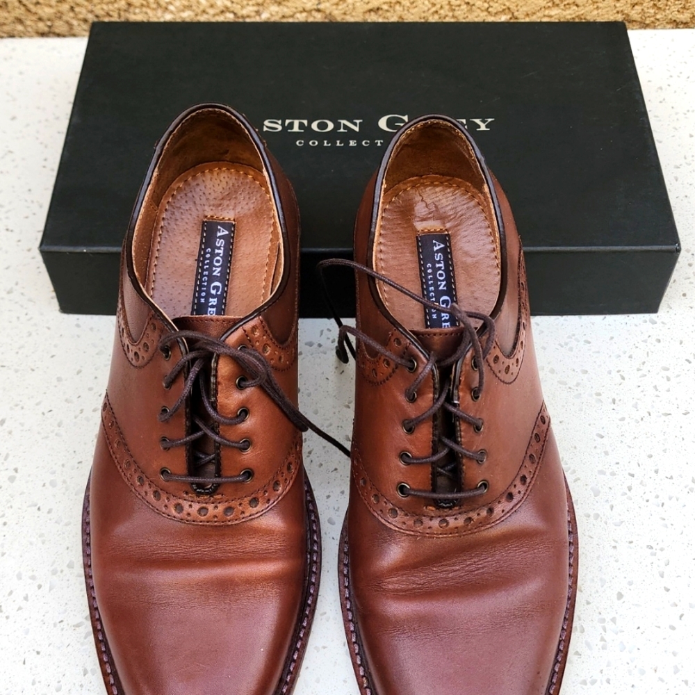 Dress Shoes- Aston Grey Collection. Size 8.5 Brown